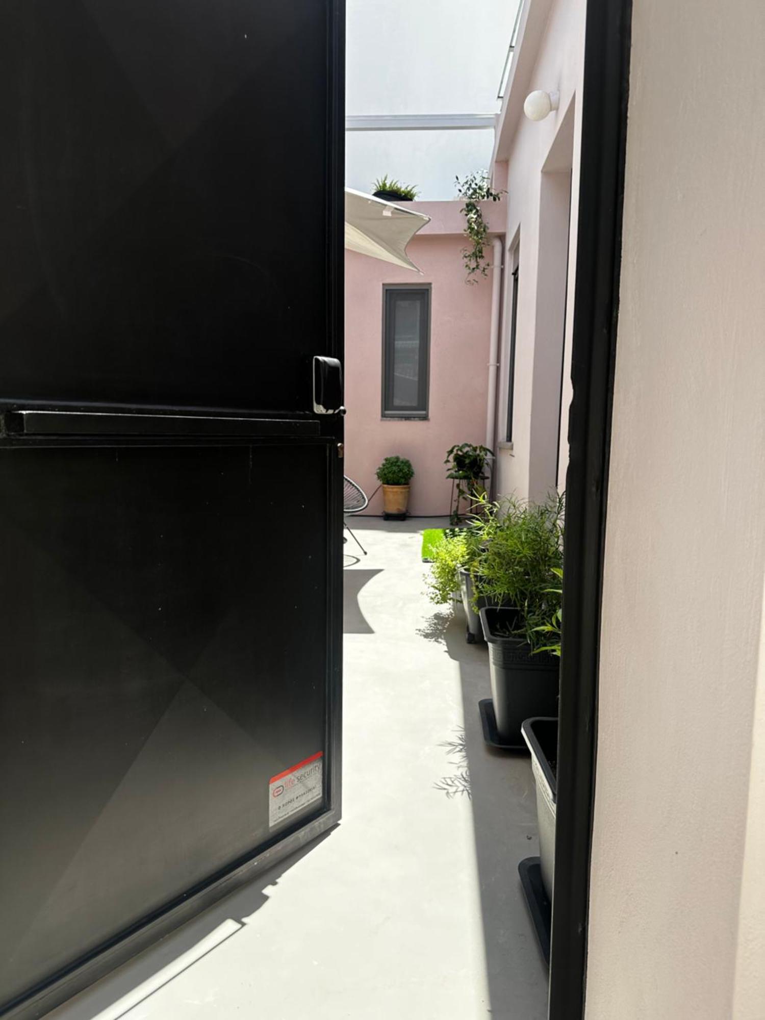 Stone Guest House In The City 이라클리온 외부 사진